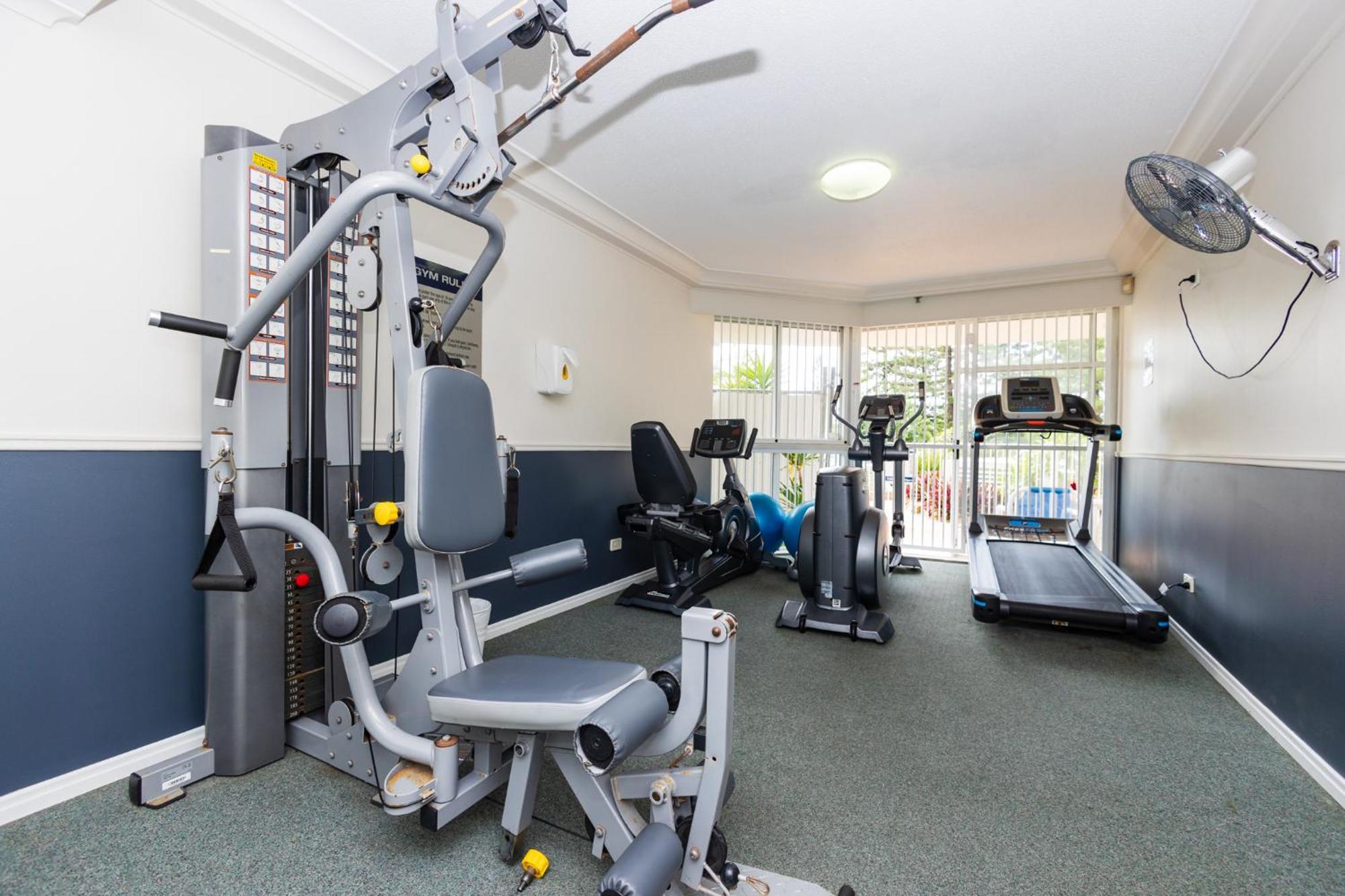 Burleigh Surf Apartments Гоулд Коуст Екстериор снимка