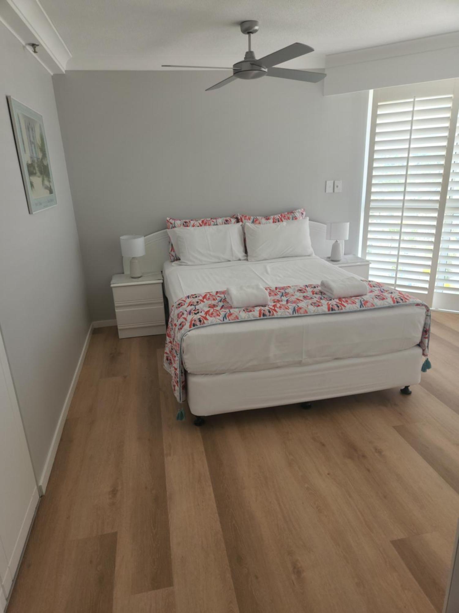 Burleigh Surf Apartments Гоулд Коуст Екстериор снимка