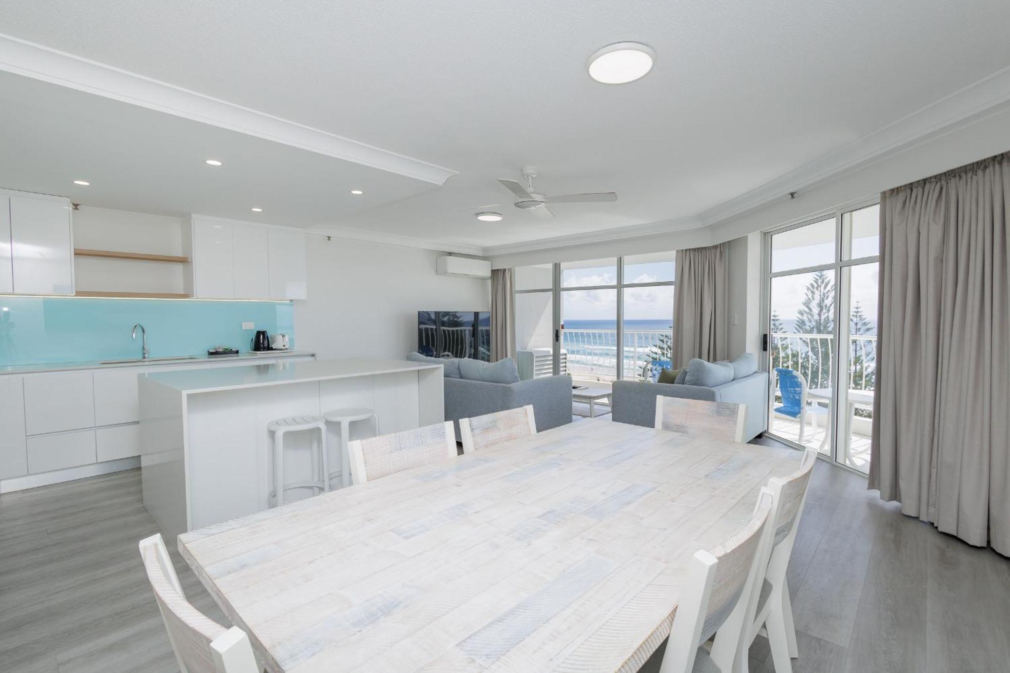 Burleigh Surf Apartments Гоулд Коуст Екстериор снимка
