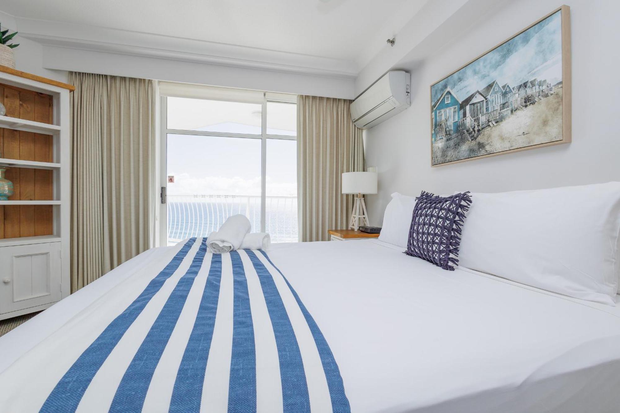 Burleigh Surf Apartments Гоулд Коуст Екстериор снимка