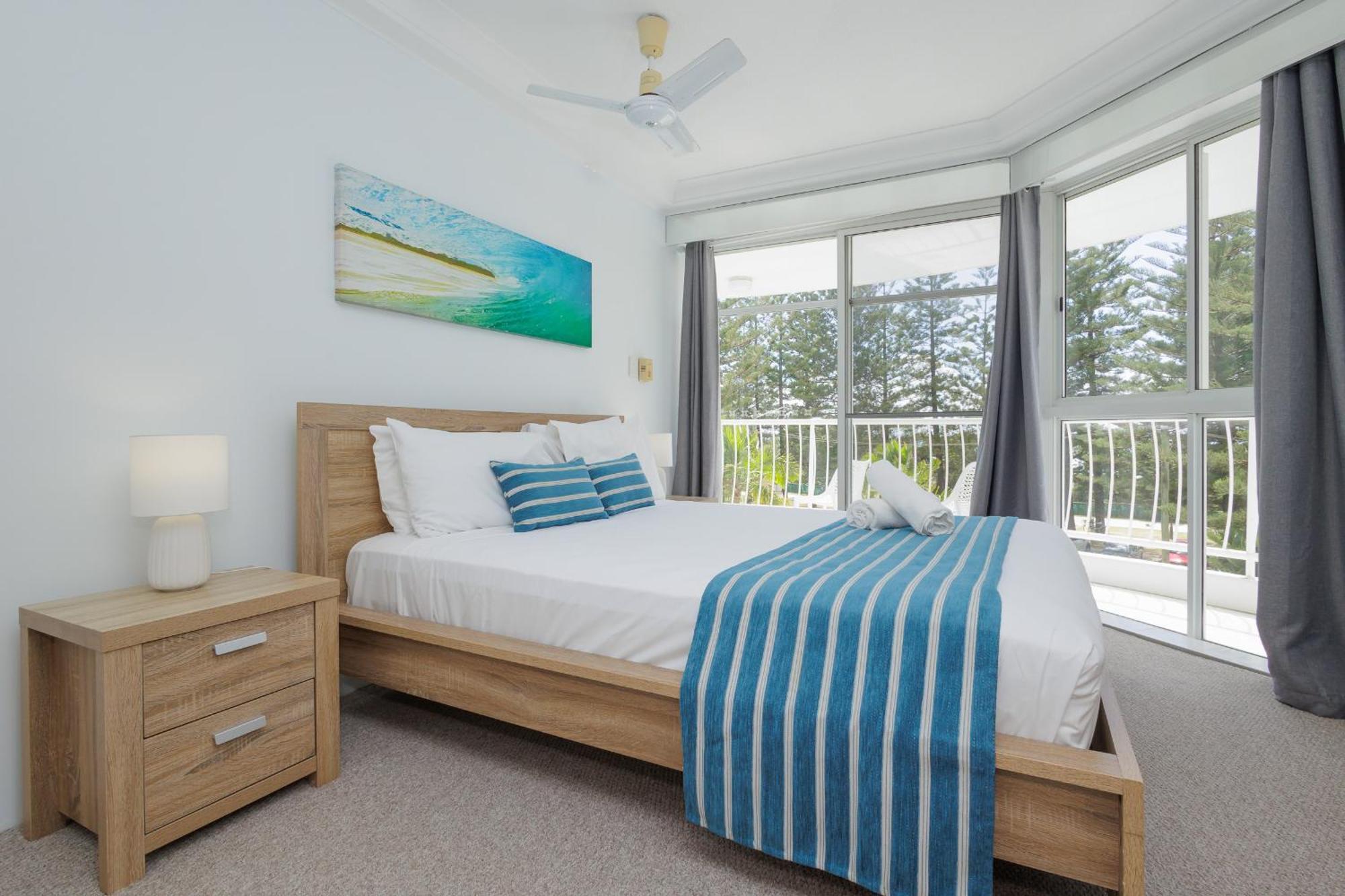 Burleigh Surf Apartments Гоулд Коуст Екстериор снимка