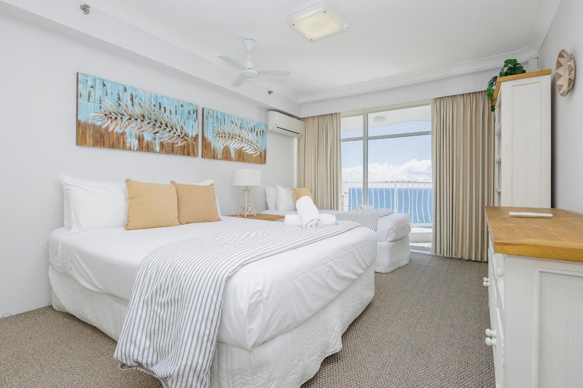 Burleigh Surf Apartments Гоулд Коуст Екстериор снимка