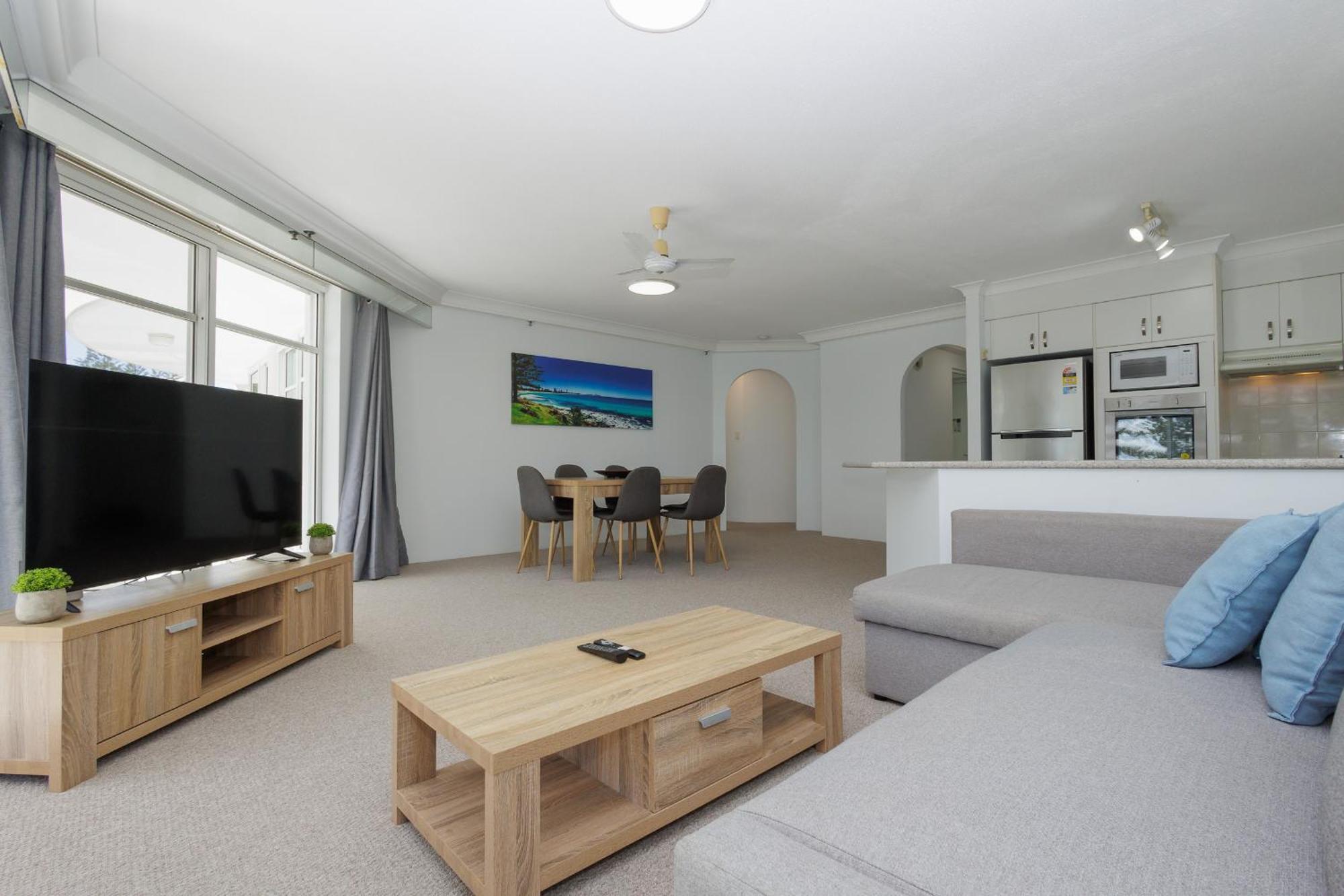 Burleigh Surf Apartments Гоулд Коуст Екстериор снимка